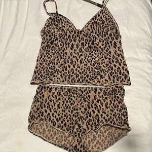 SKIMS Leopard Print Women's Sleepwear Set